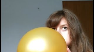 19516072020Cute Girl Blow Up A Lot Of Balloons