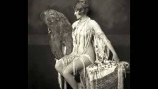 Watch Ruth Etting Dancing In The Moonlight video
