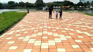 Видео Helicopter Ride Taman Tasik Titiwangsa Skytour от Anas Malek, Тайпинг, Малайзия