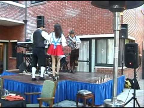 Beer Barrel Polka with dancers