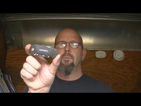 Folding Utility Knife by HUSKY