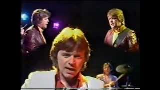 Watch Dave Edmunds Almost Saturday Night video