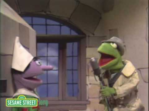 Sesame Street: Kermit Reports News On Pinocchio