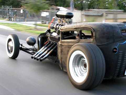 Rat rod car crusing to Biff's