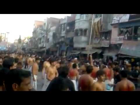 ALLAHABAD AZADARI CHAHLUM JALOOS ZANJEER KA MATAM 25-01-2011...