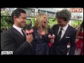 Emmy Awards 2014: Jimmy Fallon Crashes ‘Extra’s’ Interview with Julia Roberts!