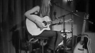 Watch Juliana Hatfield Forever video