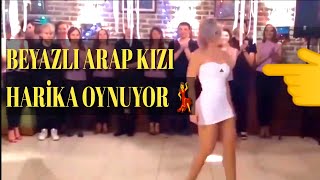 Beyazli Arap Kizi Hari̇ka Oynuyor Izlemeyen Çok Şey Kaybeder