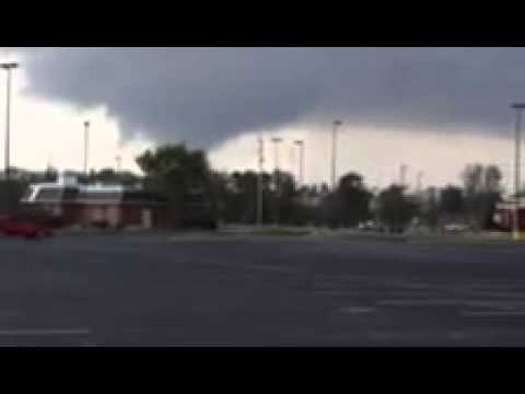 mills tn tornado 4 28 14 video taken from jc penney in union city tn ...
