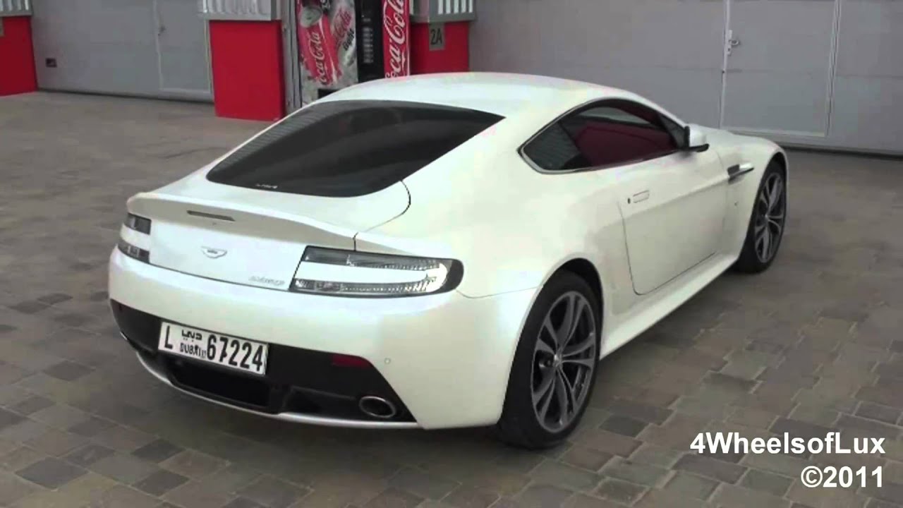 White Aston Martin V12 Vantage