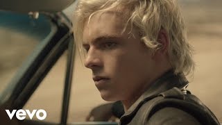 R5 - Heart Made Up On You