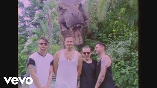 Watch Lower Than Atlantis English Kids In America video