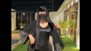 Arabian Plus-Size Beauty Arabic Curvy Fashion Dress Style