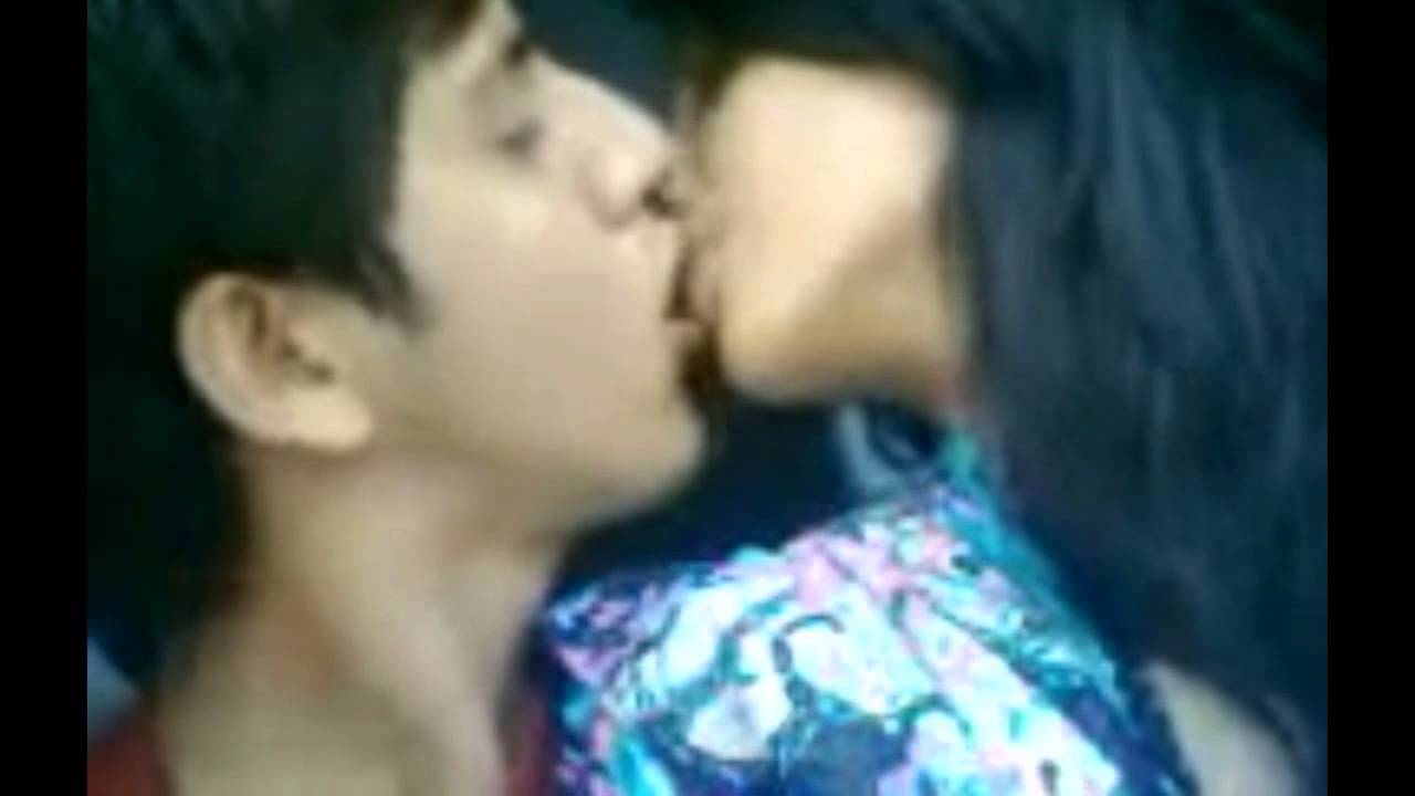 Desi indian kiss jappi jangal