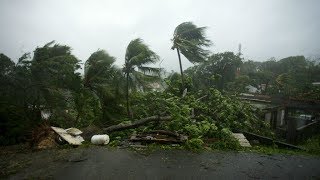 Видео Après son passage en Guadeloupe, le point sur l''ouragan Maria от FRANCE 24, Гваделупа