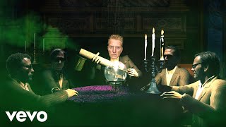 Watch Queens Of The Stone Age Head Like A Haunted House video