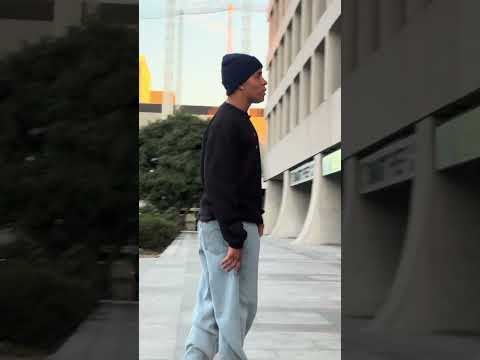 Felipe Gustavo Out To Get A Loop | @theskateloop