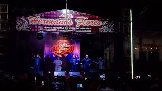 Los Hermanos Flores.
