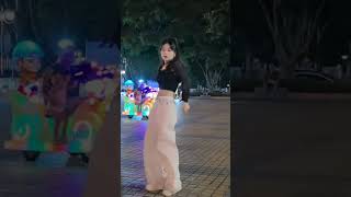 Dance Chinese Hot