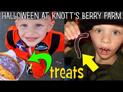 Spooky Halloween at Knott's Berry Farm || Family Fun Pack