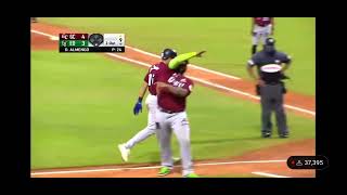 Cuadrangular de José Siri que da ventaja a @gigantescibao en la 9na 4 × 3 frente las @estrellasbc