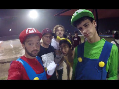 Vlogisode 4: Halloween Costume Skateboarding!