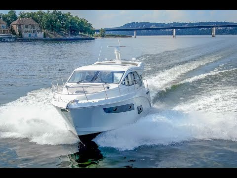 Luxury Combined With Comfort | 2019 Sea Ray 460 Sundancer For Sale Lake Of The Ozarks, Missouri