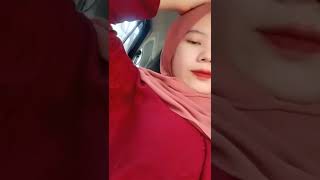 Jilbab Merah