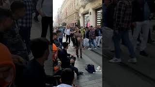 Sokakta Twerk Yapan Türk Kızlar