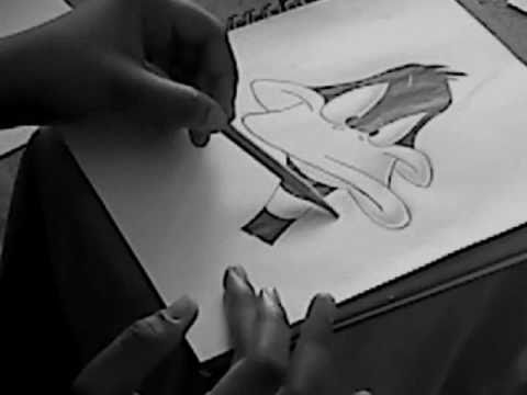 Daffy Duck-speed drawing/inking - YouTube