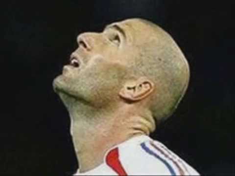 http://picturefootballplayer00.blogspot.com/2012/09/picture-of-world-football-player.html