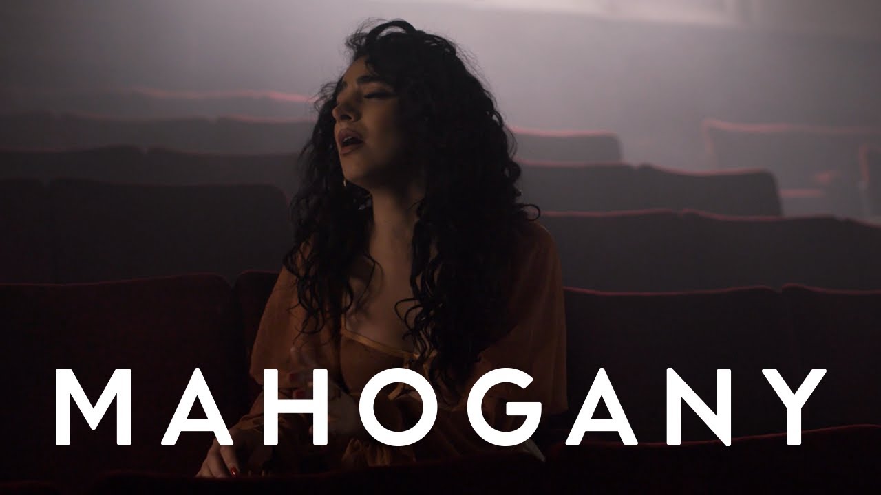 Kara Marni - 「Mahogany Sessions」にて"Caught Up"を披露 アコースティックセッション映像を公開 thm Music info Clip