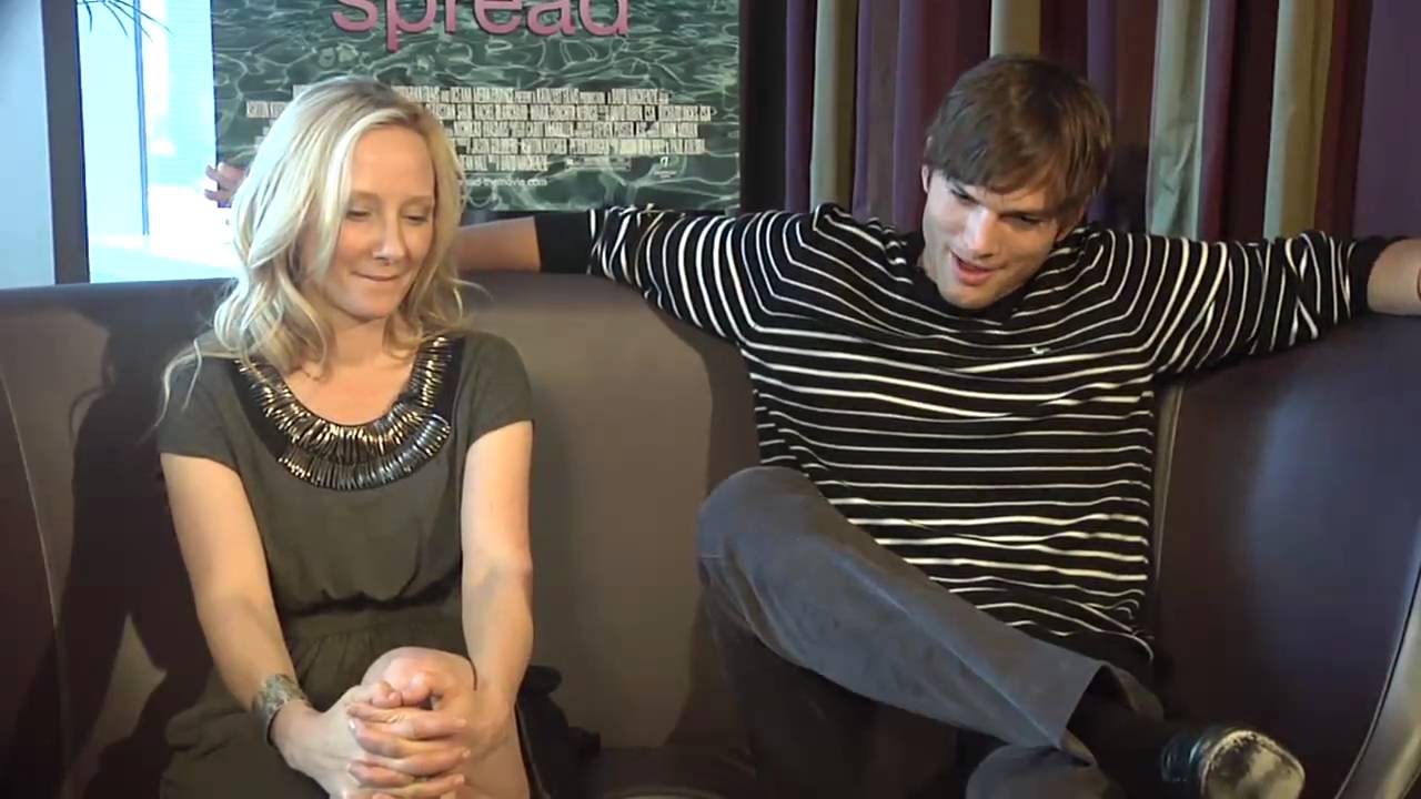 Ashton Kutcher Spreads It - YouTube