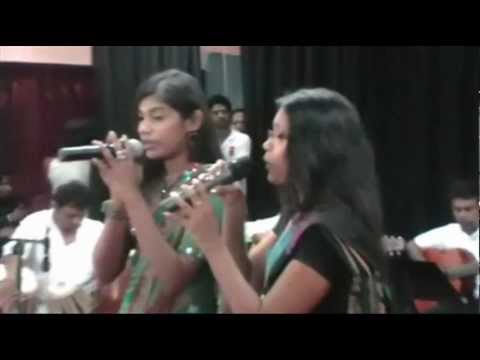 APLAM CHAPLAM CHAPLAI RE - GEETH MADHURI MUSICAL SHOW 2013