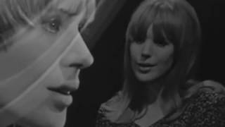 Watch Marianne Faithfull Paris Bells video