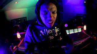 Watch Bow Wow 6 Foot 7 Foot Freestyle video