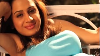 Hot Babe Pankhuri Teaches You Self Defense With Your Elbow - Fitness Guru