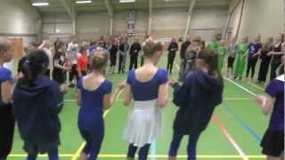 Christine DuehholmDGI - bodypercussion.mov