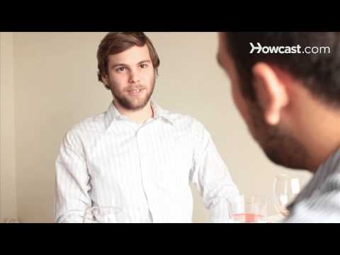 VIDEO : how to follow proper business lunch etiquette - watch morewatch morebusinessetiquette videos: http://www.howcast.com/videos/424431-how-to-follow-proper-watch morewatch morebusinessetiquette videos: http://www.howcast.com/videos/42 ...