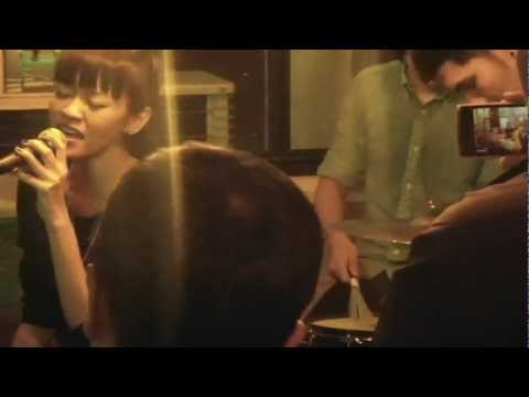 klear - Leaving on a jet plane(Cover) live @Kincucino thumb