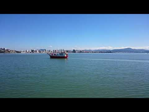 Florianópolis, Santa Catarina, Brazil: A Destination of Natural Beauty  🏝️🏙️
