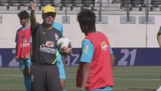 em90eE0L2eQ Video Image