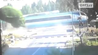 tau hoa dam tan nat xe cong, vãi cả may mắn