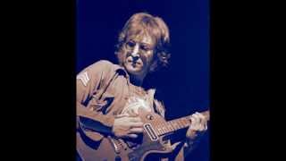 Watch John Lennon Sunday Bloody Sunday video