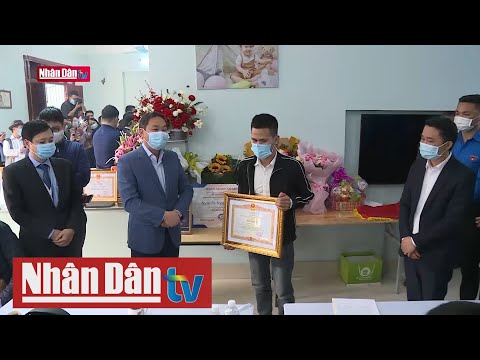 Trao Bằng khen của Thủ tướng Chính phủ cho anh Nguyễn Ngọc Mạnh