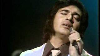 Watch Engelbert Humperdinck Love Is All video