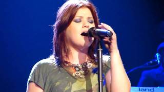 Watch Kelly Clarkson That I Would Be Good Use Somebody video