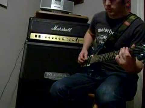 Marshall Vintage Modern, Lee Playing Guitar V