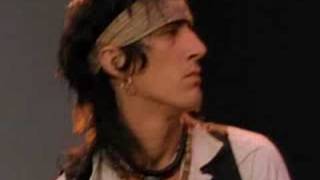 Watch Izzy Stradlin Needles video