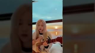 Rose Gitar